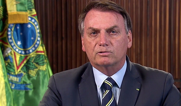 Le president brésilien Bolsonaro présente des symptômes de Covid-19